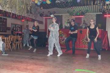 Bild 111 - Jugend-Karnevalsfeier Latuff Wiemersdorf